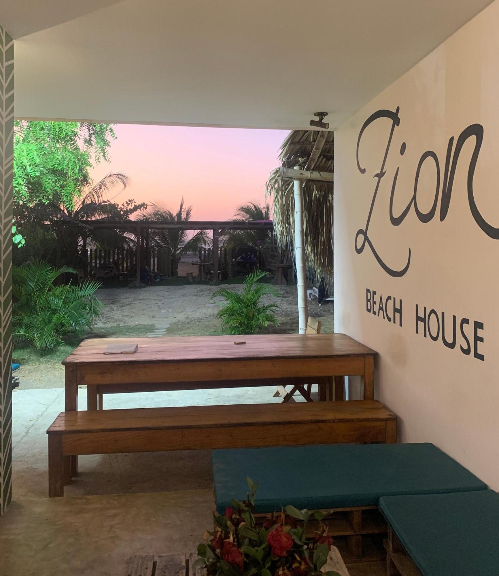 Zion Beach House Hostel Cartagena Exterior photo